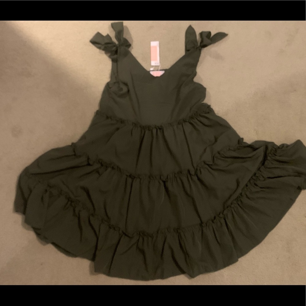 C+D+M tiered ruffle dress, knee length. NWT size S